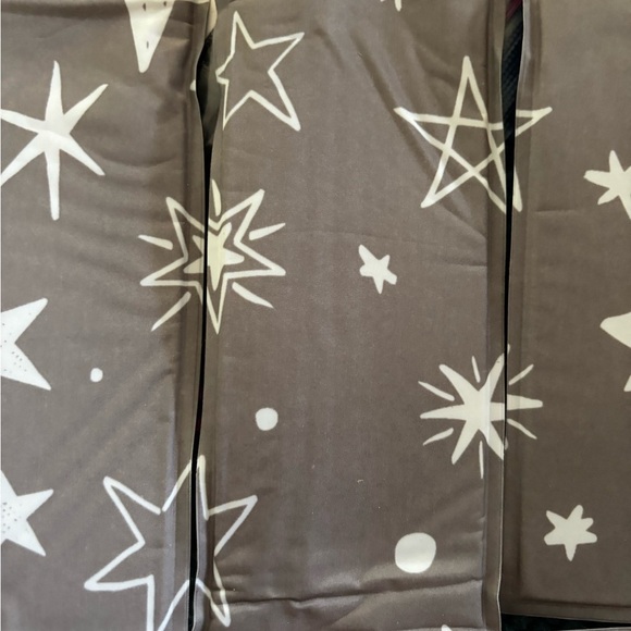 Orzbow Gel Cooling Pad For Stroller & Baby Car Seat Gray Wipe Clean Star Pattern - Picture 6 of 6